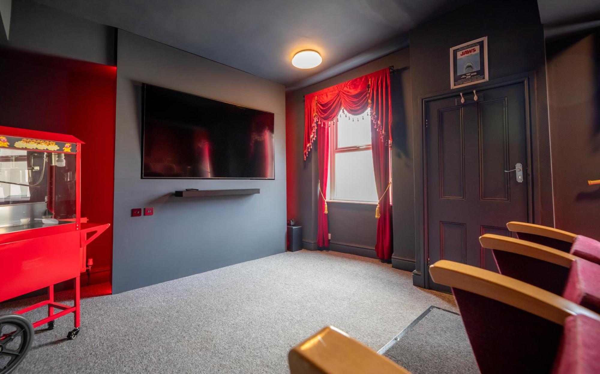 The Cadnant Holiday House Llandudno Bagian luar foto